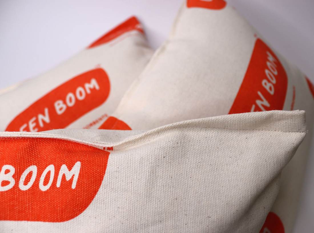 Close-up of the Green Boom cotton skin and seam